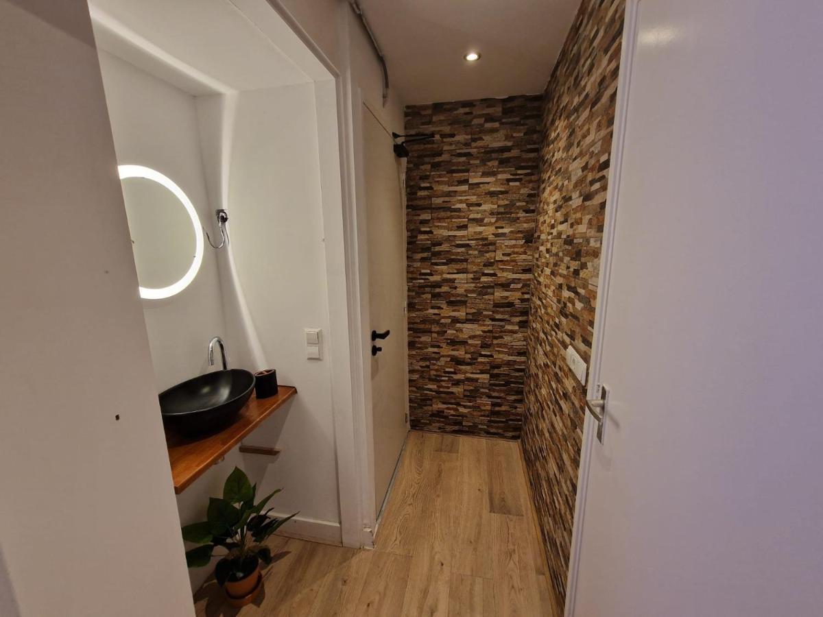 Recharge Hostel Rotterdam Dış mekan fotoğraf