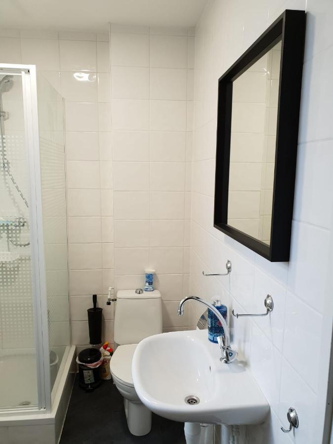 Recharge Hostel Rotterdam Dış mekan fotoğraf
