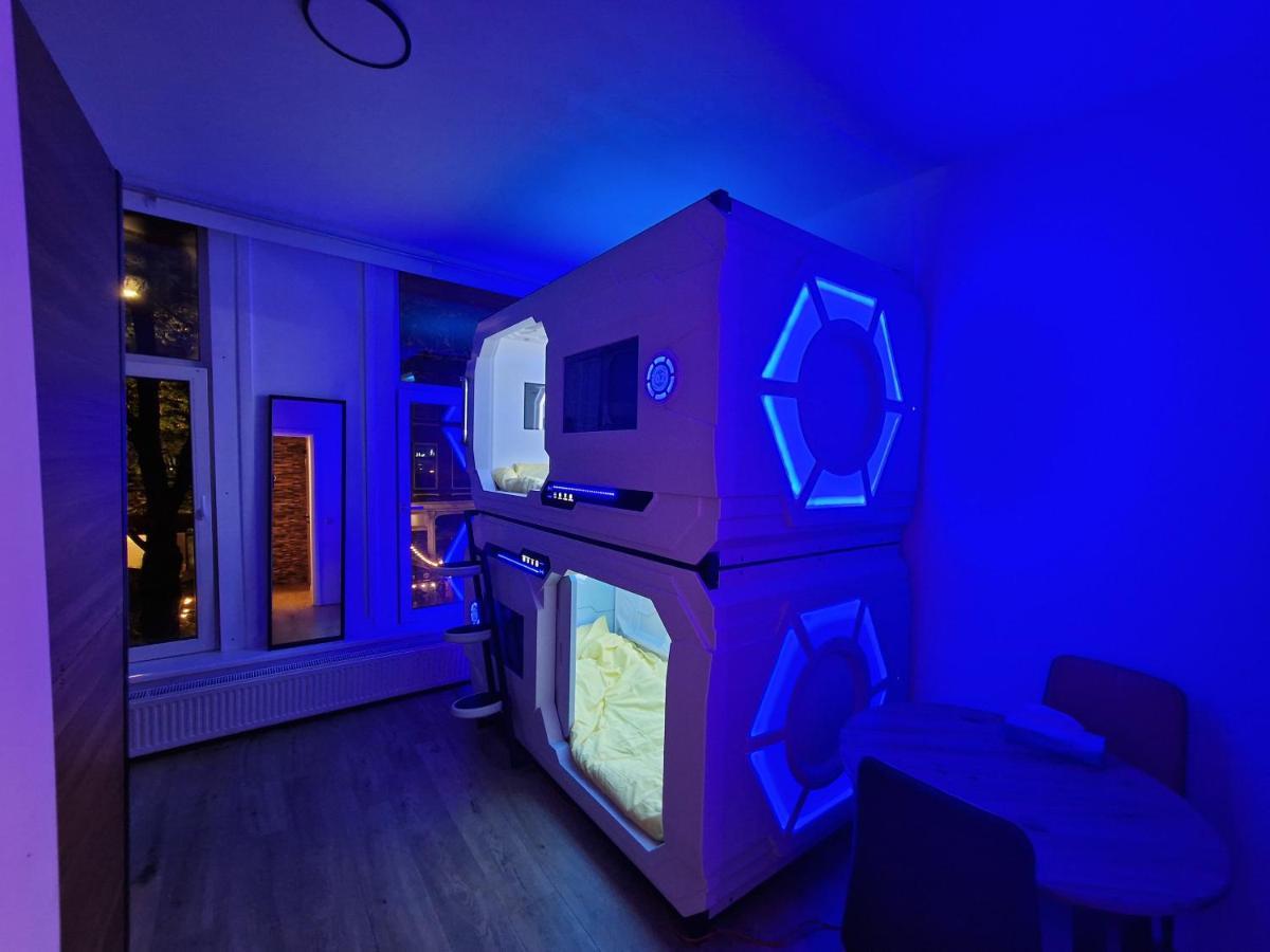 Recharge Hostel Rotterdam Dış mekan fotoğraf