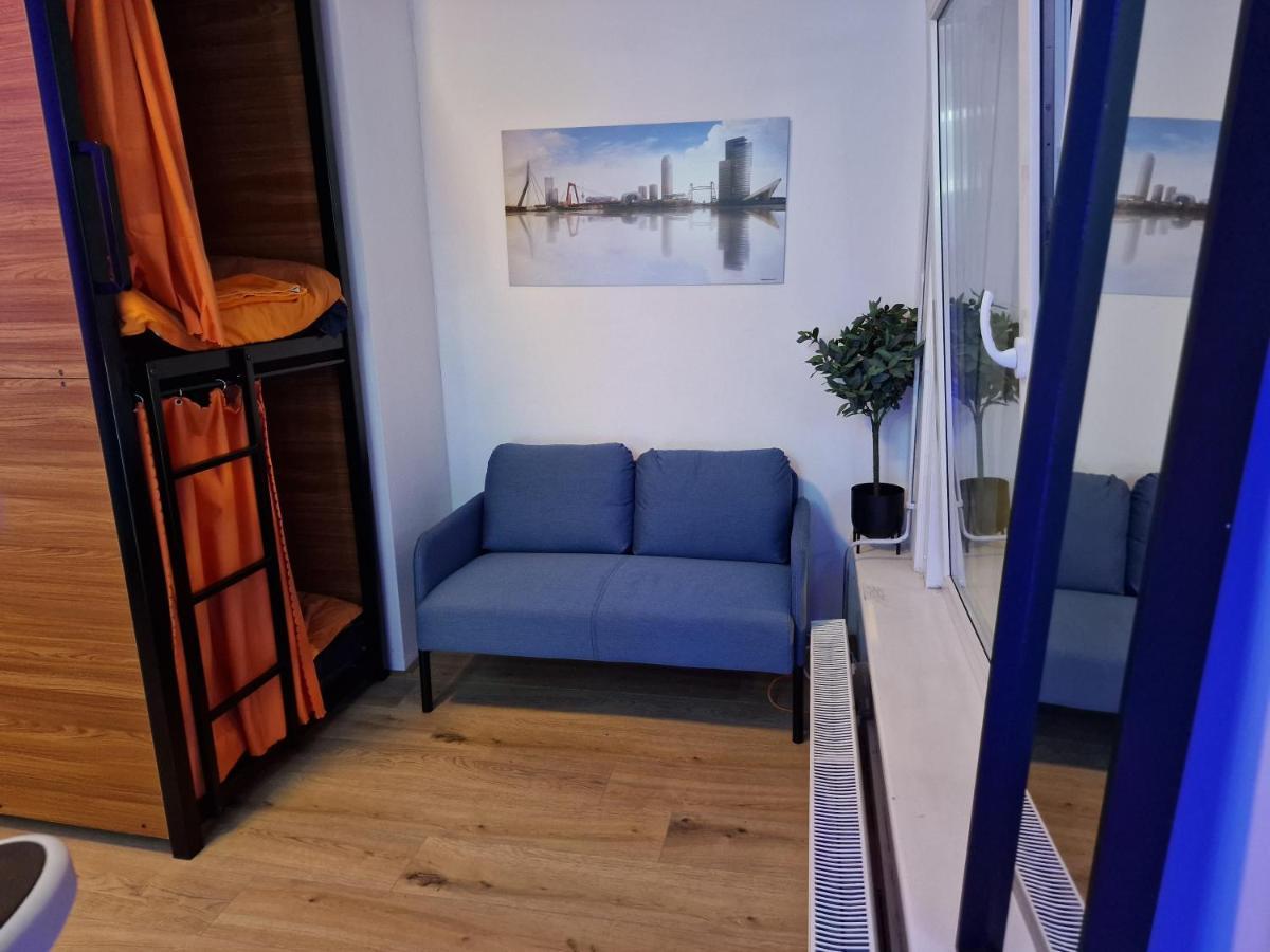 Recharge Hostel Rotterdam Dış mekan fotoğraf