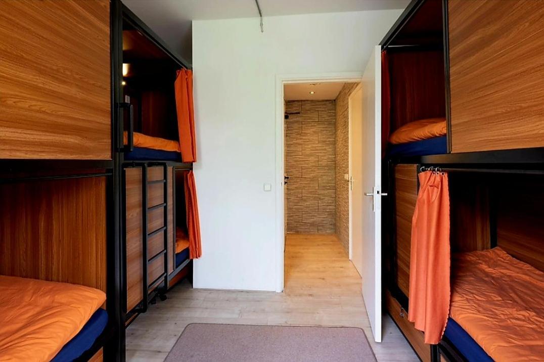 Recharge Hostel Rotterdam Dış mekan fotoğraf