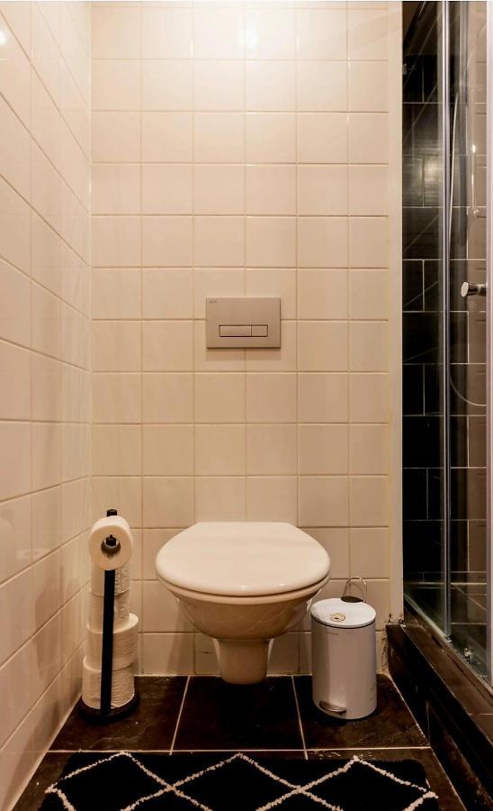 Recharge Hostel Rotterdam Dış mekan fotoğraf
